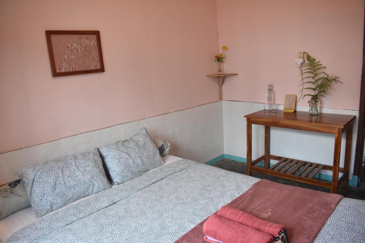 Mama'S Homestay Рутенг Екстер'єр фото